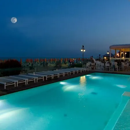 Hotell Ancora 4*