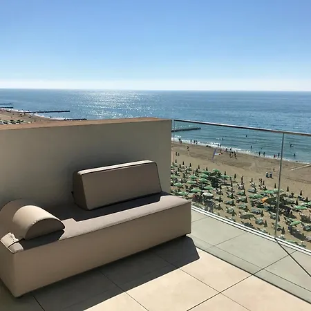 Ancora 4* ليدو دي يسولو