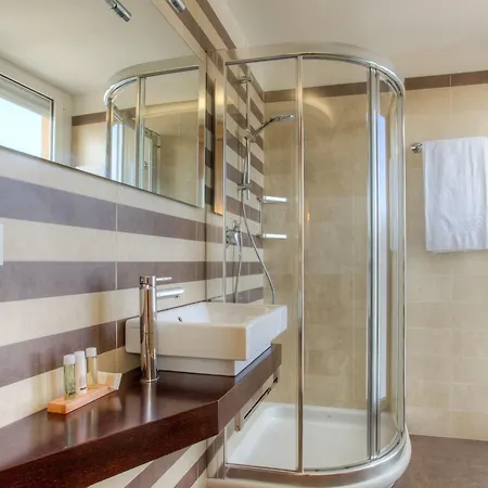 Ancora Hotell