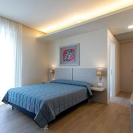 Ancora Hotel 4*